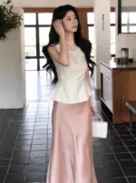 Beaded Beige Sleeveless Vest & Pink Flared Skirt - Image 3