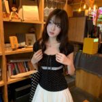 Sweet Bow Detail Square Neck Lace Puff Sleeve Top - Image 5