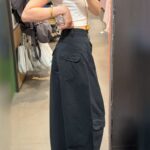 High-Waist Multi-Pocket Cargo Wide-Leg Pants - Image 7