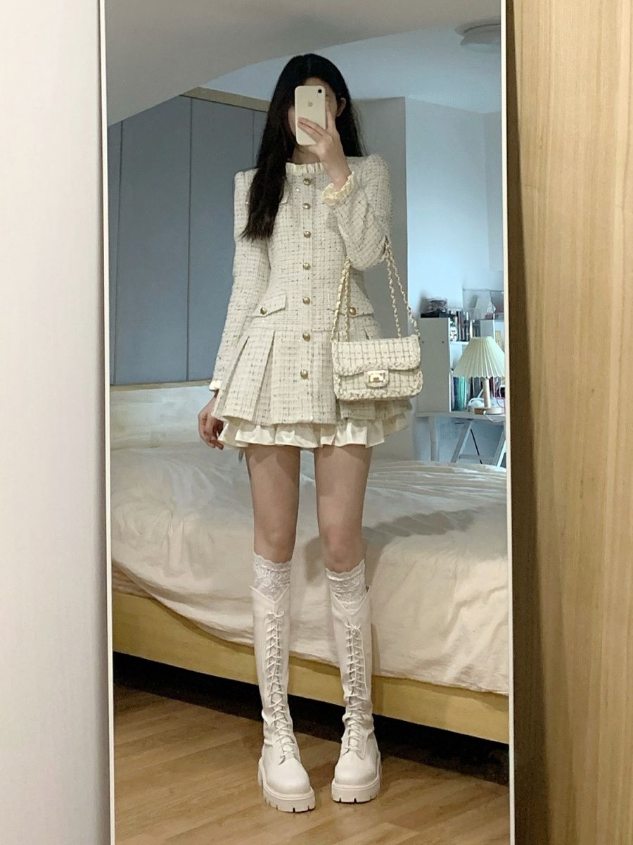 4552795a-5bc5-4d75-acab-3eda3bc5f177 French Style Elegant Floral Mini Dress - Image 1