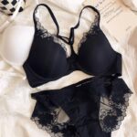 Front Closure Seamless Push-Up Bra - Image 2